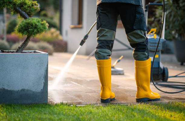 Best Deck Pressure Washing  in Rochester, NY